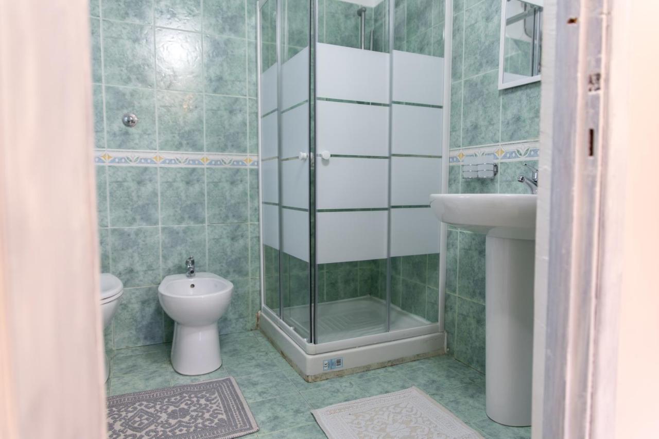 Suite Gli Ulivi Colonna Exterior foto